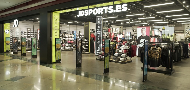 La cadena británica especializada en calzado deportivo, que ha abierto el establecimiento en el centro comercial Puerta Europa de Algeciras, cuenta con 52 puntos de venta en territorio español.